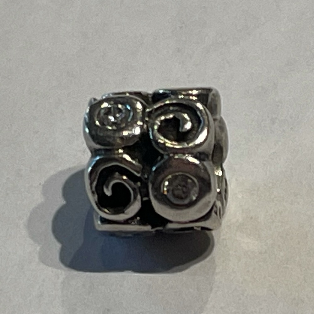 Pandora vintage swirls with clear stones charm